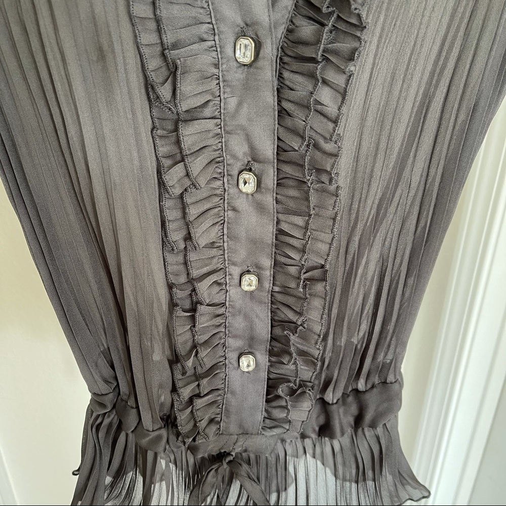 Forever 21 Ruffle Gray Top - Picture 4 of 6